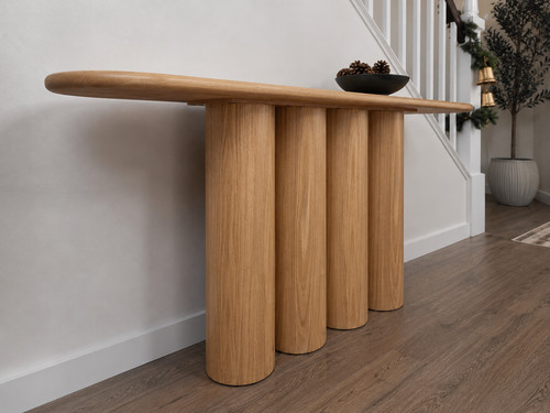 Minimalist accent console - minimalist,